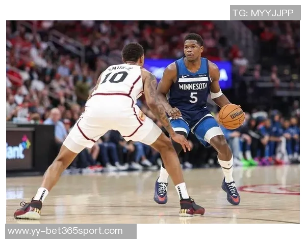 爱德华兹首节表现抢眼9投4中三分球命中率待提升